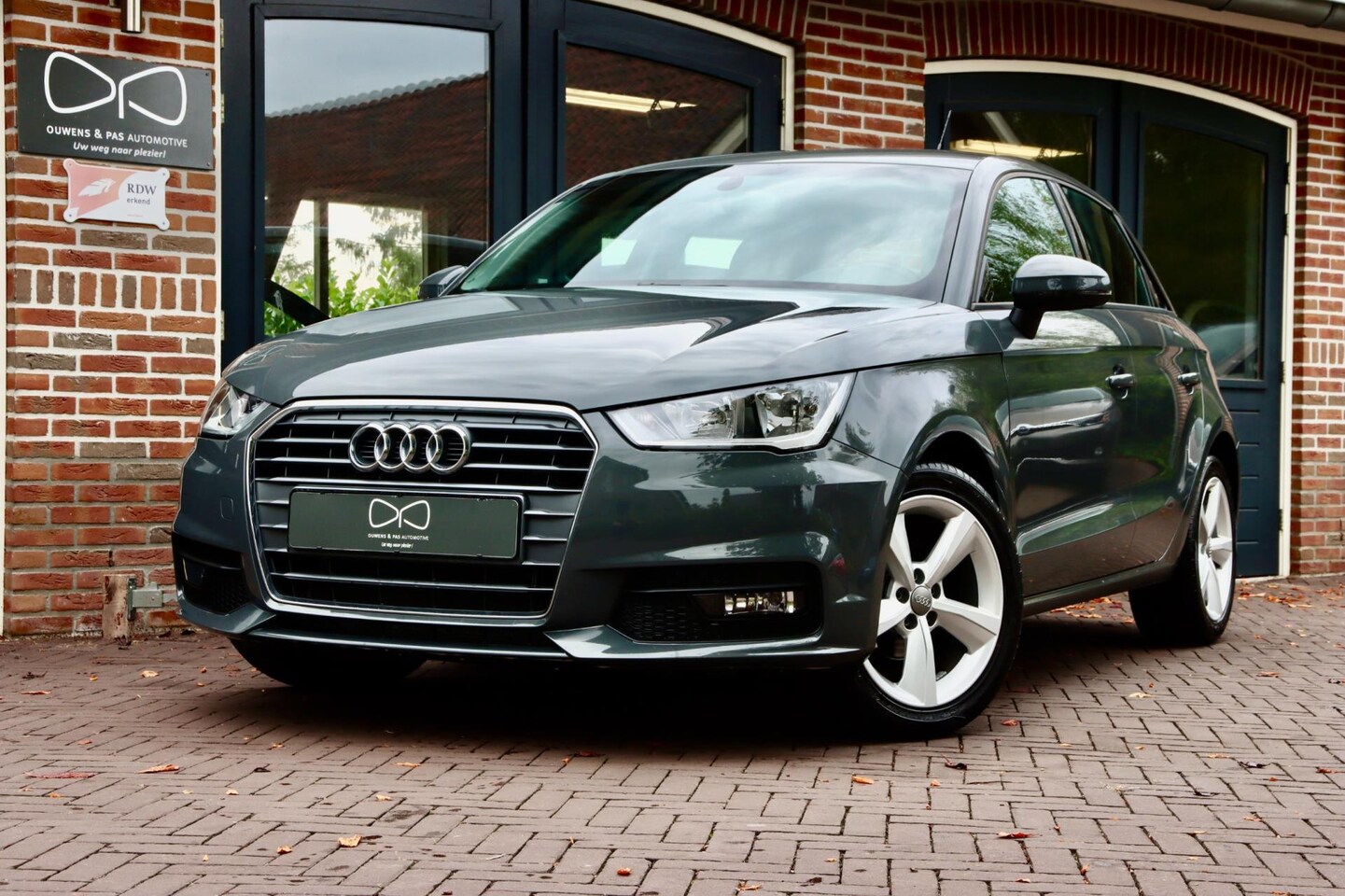 Audi A1 Sportback - 1.0 TFSI Sport | Navigatie | Airco | Stoelverwarming | Automaat - AutoWereld.nl