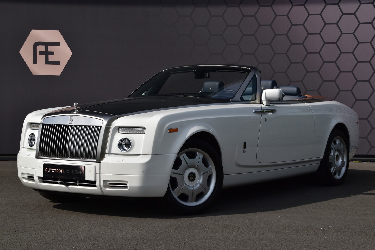 Rolls-Royce Phantom - DROPHEAD COUPÉ 6.7 V12 TEAK DECKING | LUCHTVERING | BLAUWE KAP | CAMERA | LEXICON BESPOKE - AutoWereld.nl