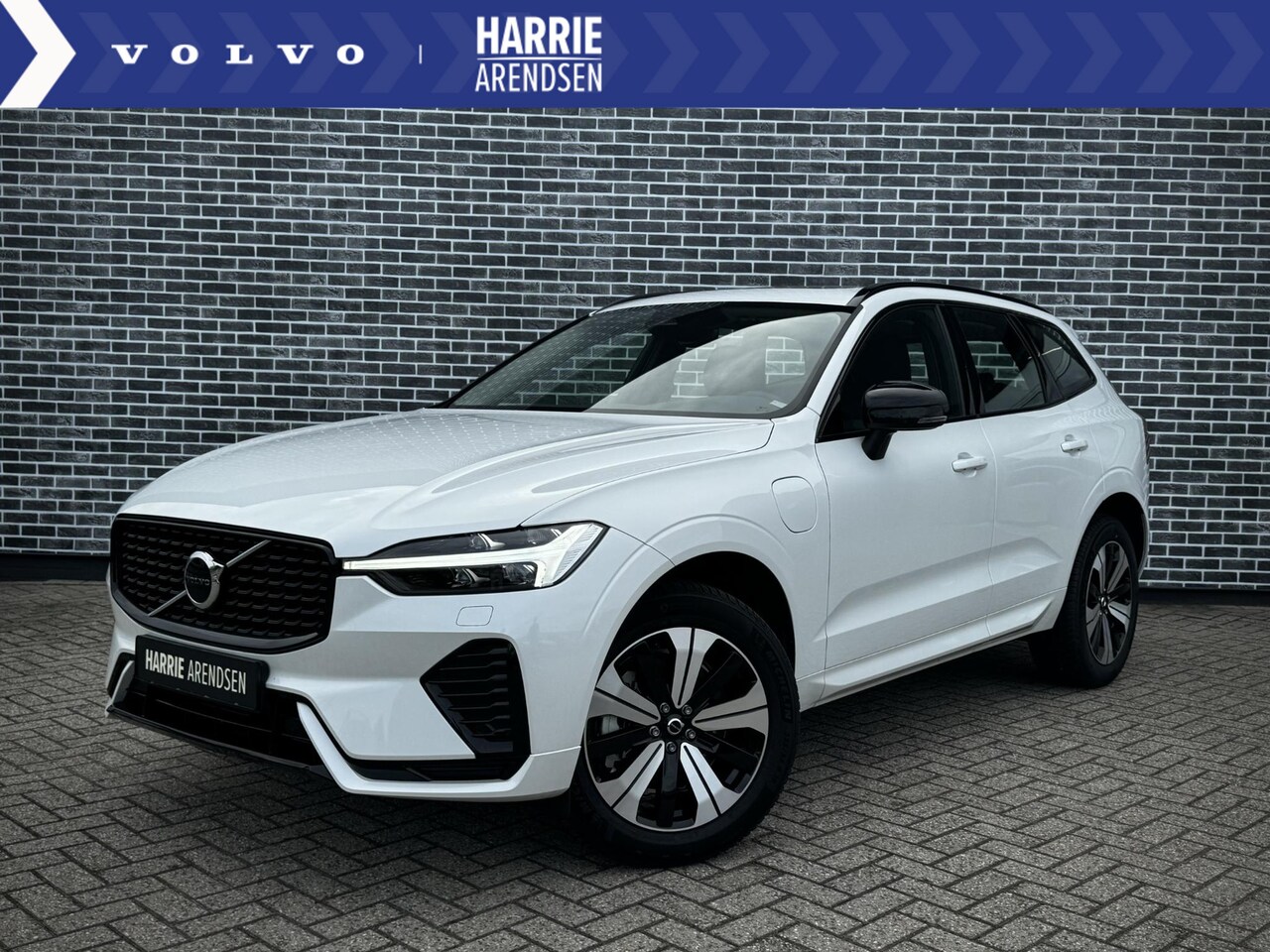 Volvo XC60 - 2.0 Recharge T6 AWD Plus Dark | Nieuwe auto | Adaptieve Cruise Control | Schuifdak | Stoel - AutoWereld.nl