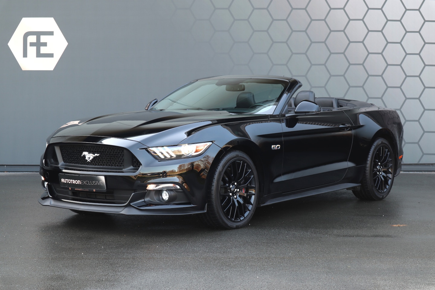 Ford Mustang Convertible - 5.0 V8 GT | STOELKOELING/VERWARMING | BLACK PACK | CAMERA | CRUISE CONTROL | XENON | DAB | - AutoWereld.nl