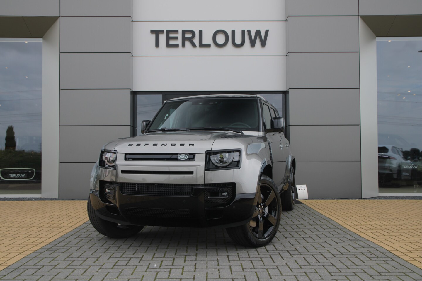 Land Rover Defender 110 - 3.0 D300 MHEV X-Dynamic HSE - AutoWereld.nl