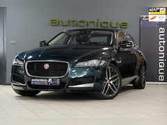 Jaguar XF Portfolio - 3.0 AWD UNIEK in NL *6 cilinder 340pk* Leder/Navi/Camera