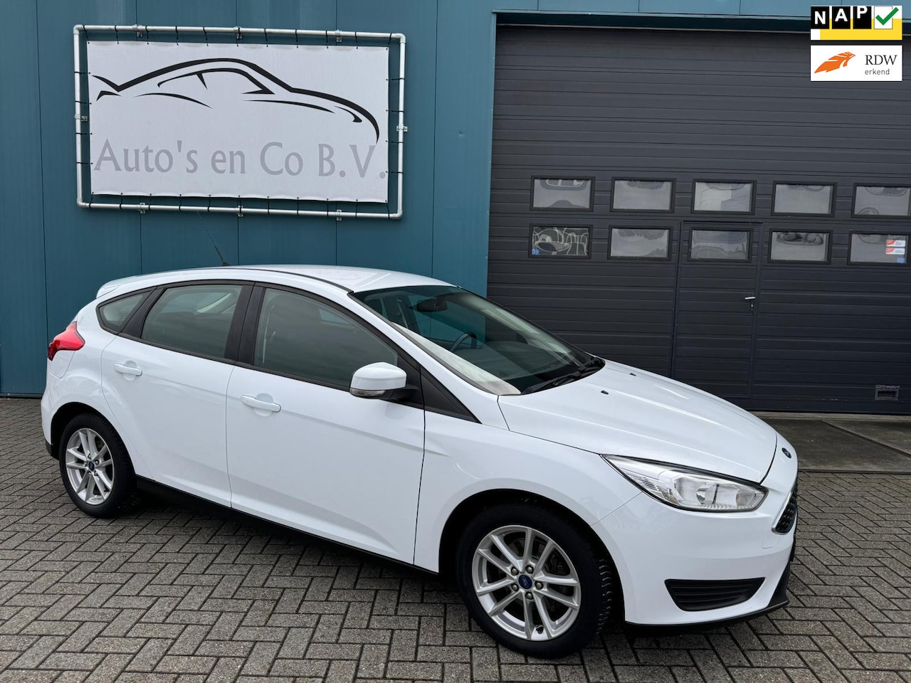 Ford Focus - 1.0 Trend 5-deurs Clima Cruise Navigatie Lm velgen Pdc NL Auto NAP Incl nw Apk 09-2025 - AutoWereld.nl