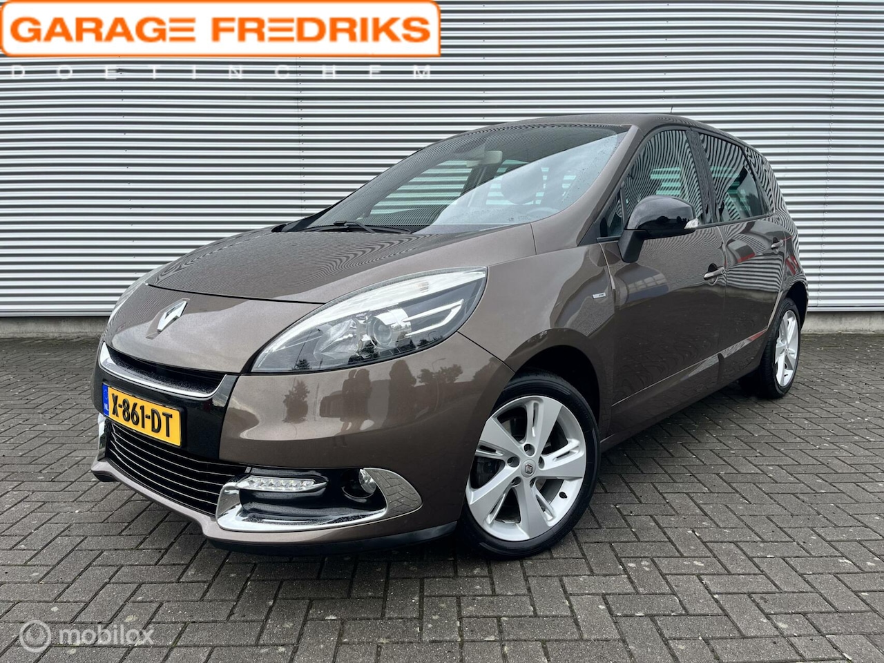 Renault Scénic - 1.2 TCe Bose | Navi | Keyless Entry | Climate - AutoWereld.nl