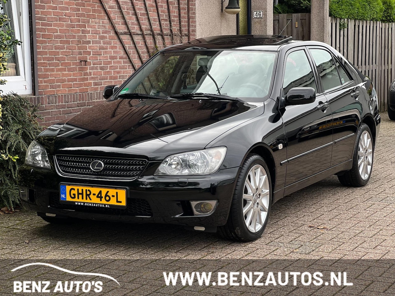 Lexus IS - 200 Business Automaat/Youngtimer/SchuifDak - AutoWereld.nl