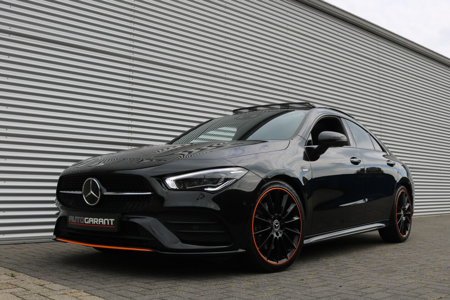 Mercedes-Benz CLA-Klasse - 220 Edition AMG Pakket AMG NightPakket (Panoramadak Sportleder/Memory Navi/Camera M-Bux Ap - AutoWereld.nl