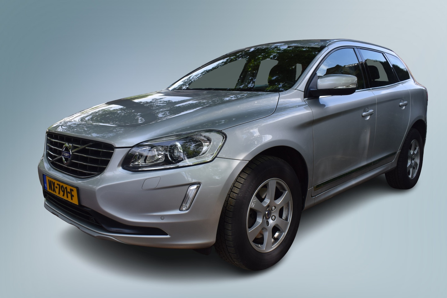 Volvo XC60 - 2.0 D4 FWD R-Design Leer - AutoWereld.nl