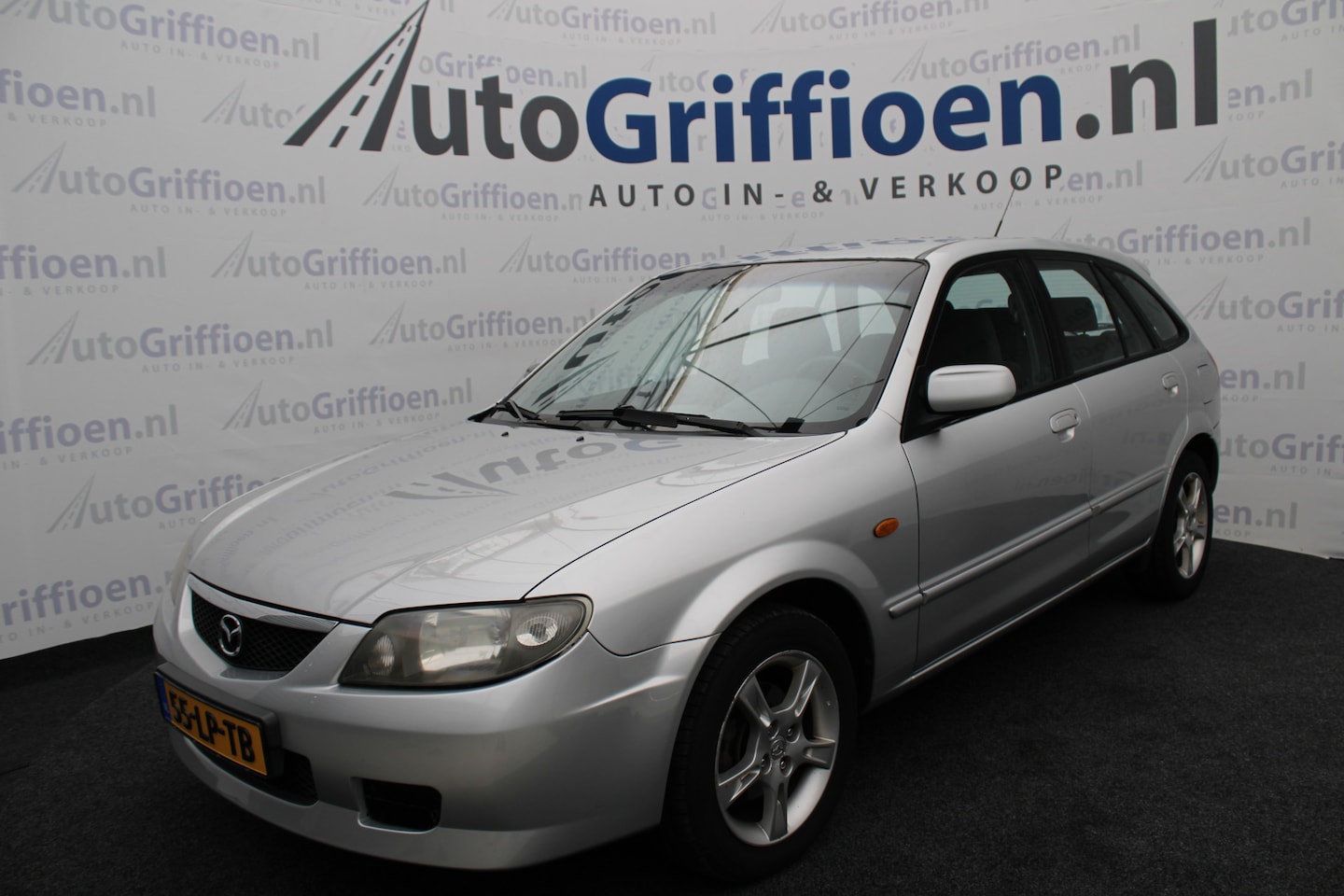 Mazda 323 Fastbreak - 1.6i Exclusive nette 5-deurs met airco - AutoWereld.nl