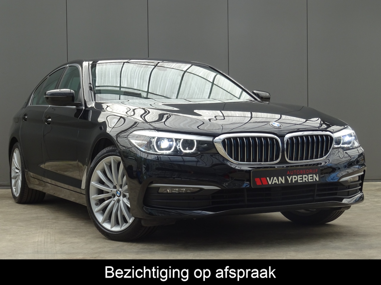 BMW 5-serie - 530e iPerformance High Executive * 19 INCH * DEALER ONDERHOUDEN !! - AutoWereld.nl