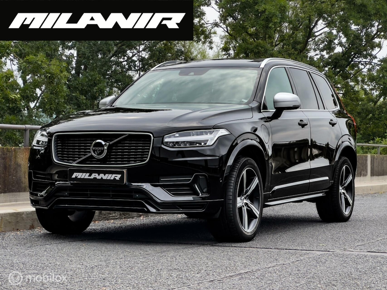 Volvo XC90 - 2.0 T8 Twin Engine AWD R- Design | Pano | Massage - AutoWereld.nl