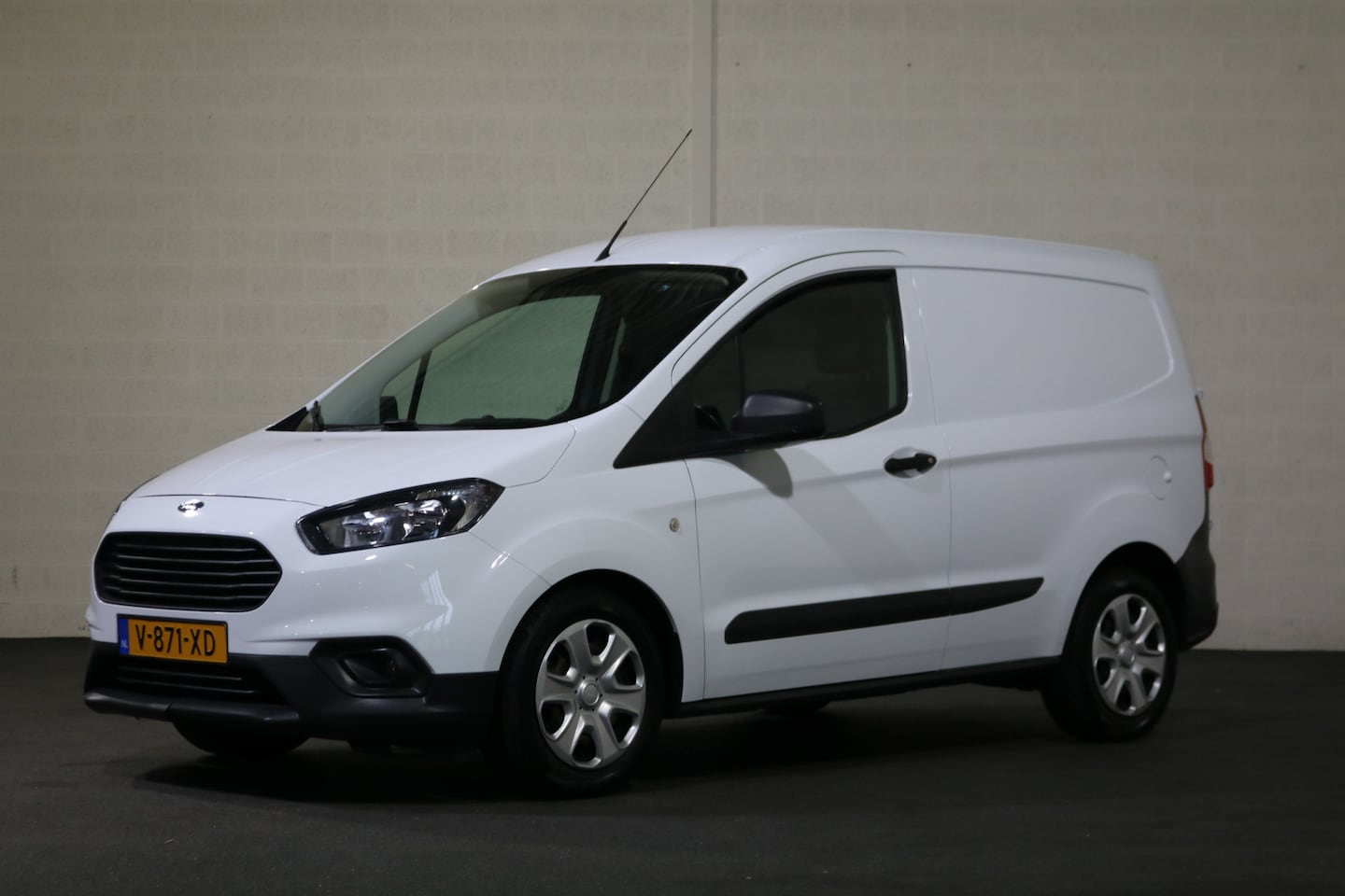 Ford Transit Courier - 1.5 TDCI Trend Airco Cruise - AutoWereld.nl