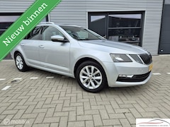 Skoda Octavia Combi - 1.4 APPLE CARPLAY DEALERONDERHOUDEN BTW