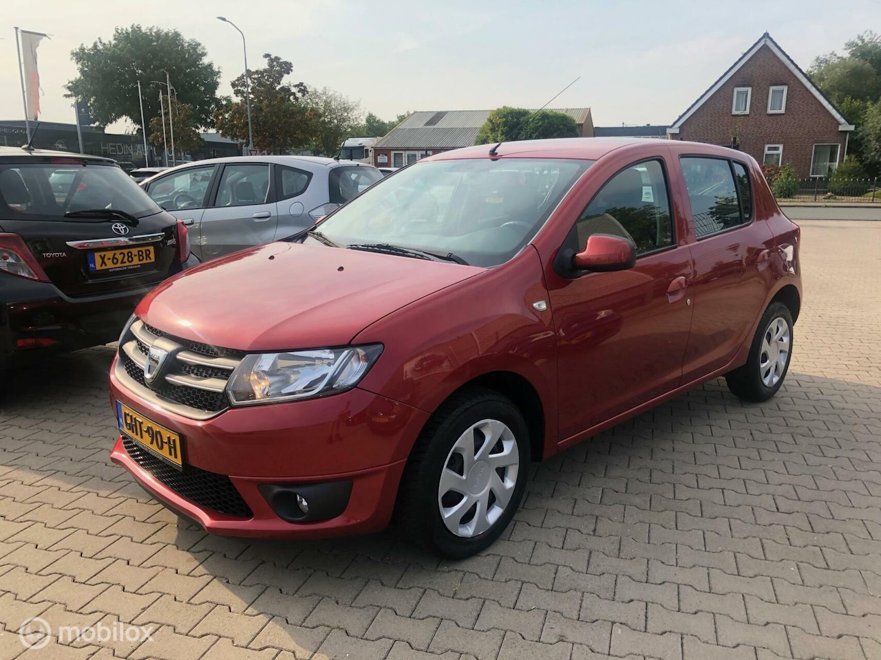 Dacia Sandero - 1.2 16V AIRCO NAVI CRUISE ELL PAKK - AutoWereld.nl