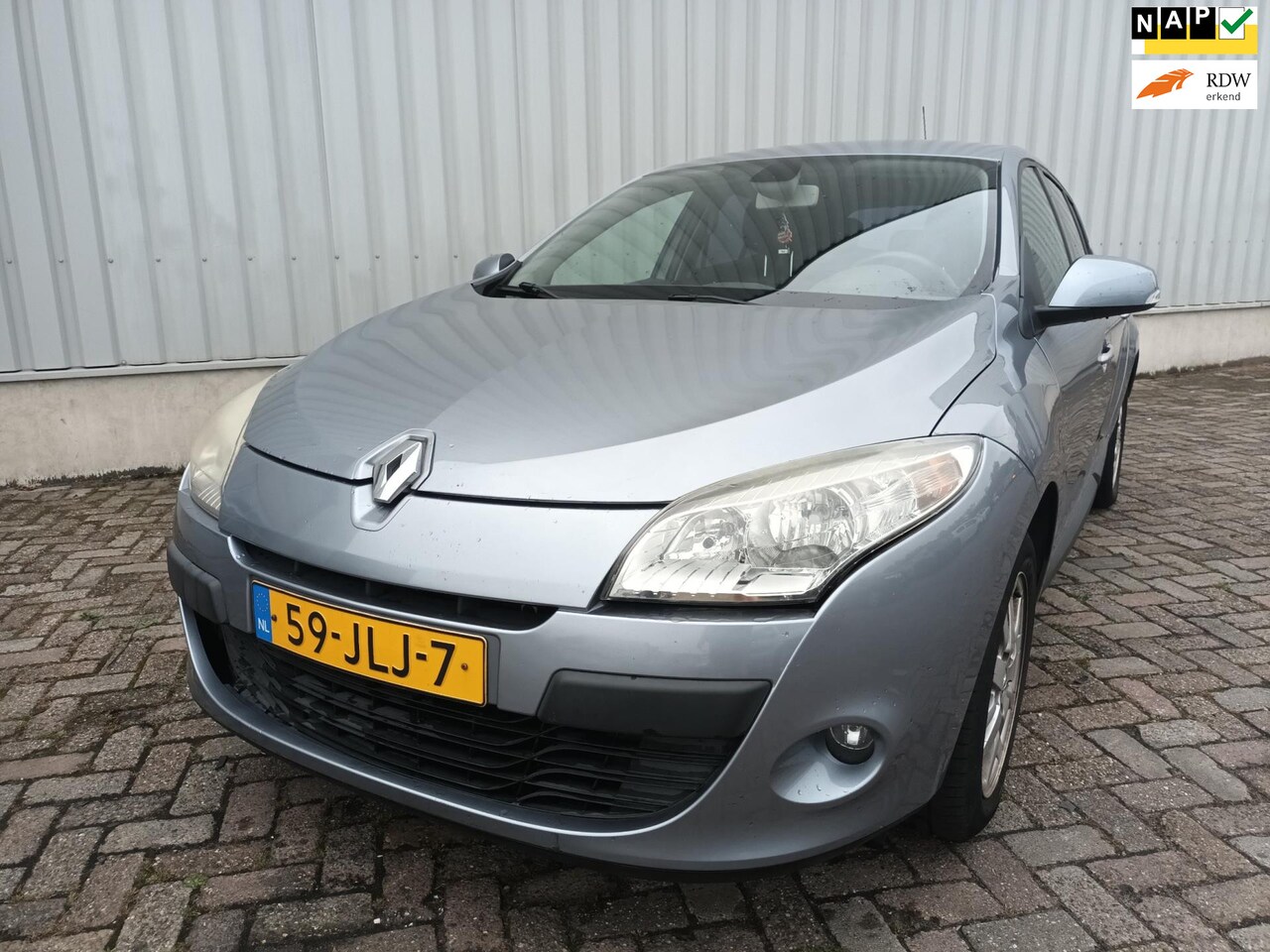 Renault Mégane - 1.6 Dynamique - Airco - export - schade - AutoWereld.nl