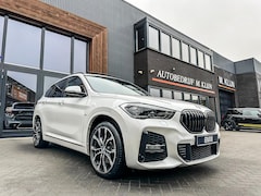 BMW X1 - XDrive25e High Exe M sport 220pk/bruin leer/pano/trekhaak/hk/bomvol