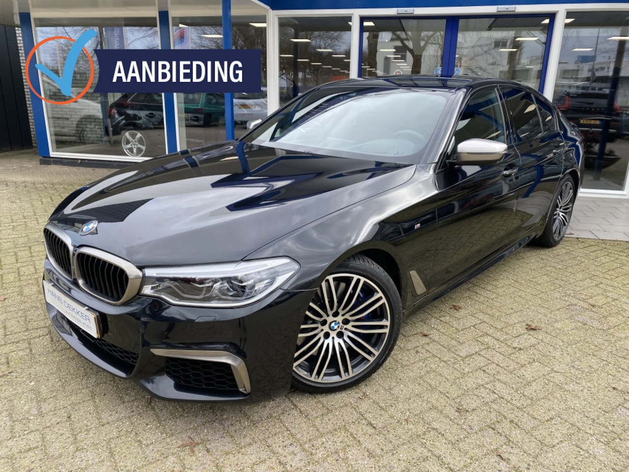 BMW 5-serie - M550i xDrive High Executive leer/navigatie/automaat - AutoWereld.nl