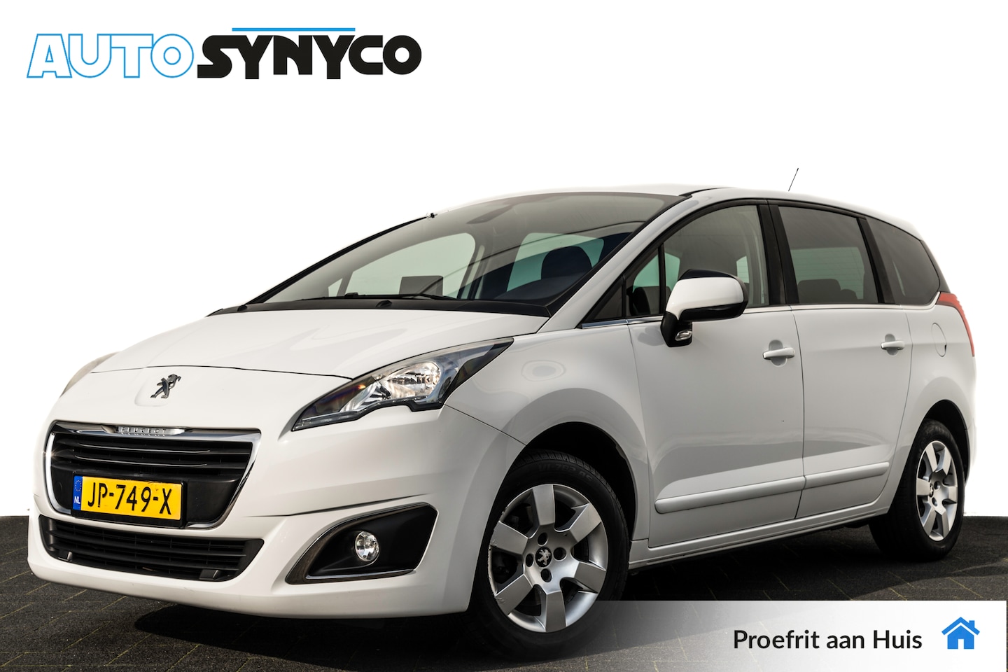 Peugeot 5008 - 1.2 130 Pk PureTech Blue Lease I Navigatie I Trekhaak I LMV I ECC - AutoWereld.nl