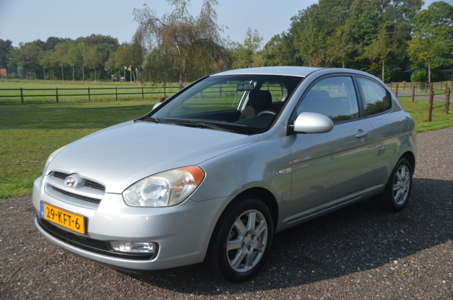 Hyundai Accent - 1.4i Airco 71.000 km APK Juli 2025 - AutoWereld.nl