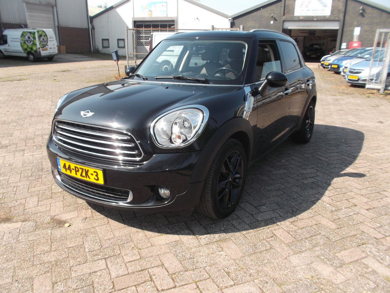 MINI Countryman - Mini 1.6 Cooper Chili leer dubbelschuifdak - AutoWereld.nl