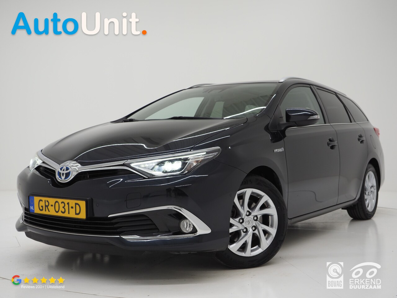 Toyota Auris Touring Sports - 1.8 Hybrid Lease pro | Panoramadak | Camera | Keyless | Stoelverwarming - AutoWereld.nl