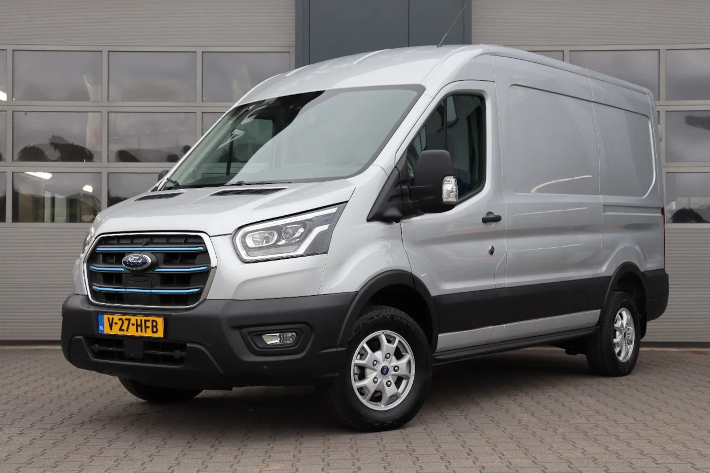 Ford E-Transit - 68KWH L2H2 l 100% ELEKTRISCH l NAVI l 360 CAMERA l ACC l CLIMATE CONTROL - AutoWereld.nl