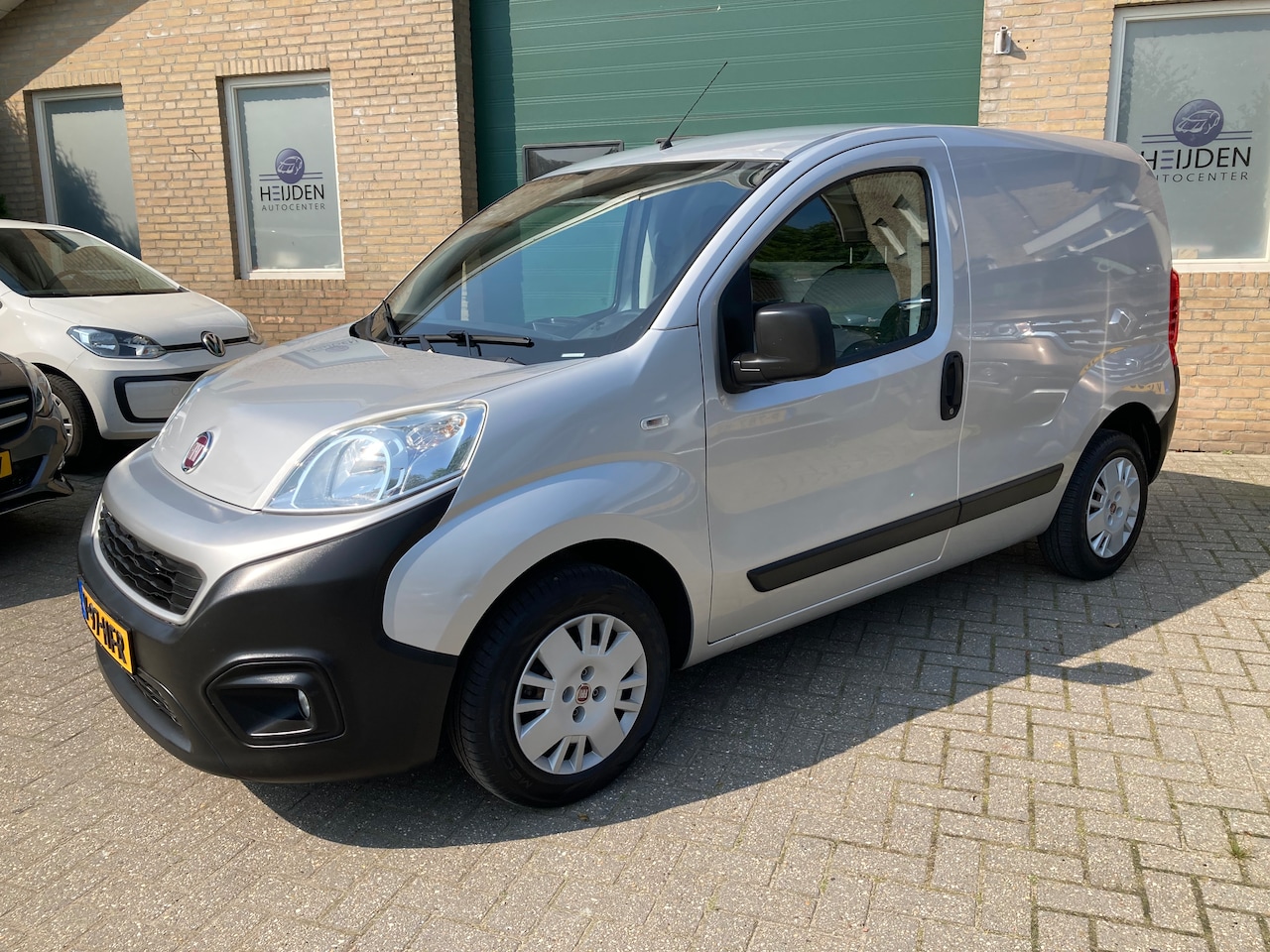 Fiat Fiorino - 1.4 SX grijs kenteken benzine, airco, schuifdeur , pdc - AutoWereld.nl