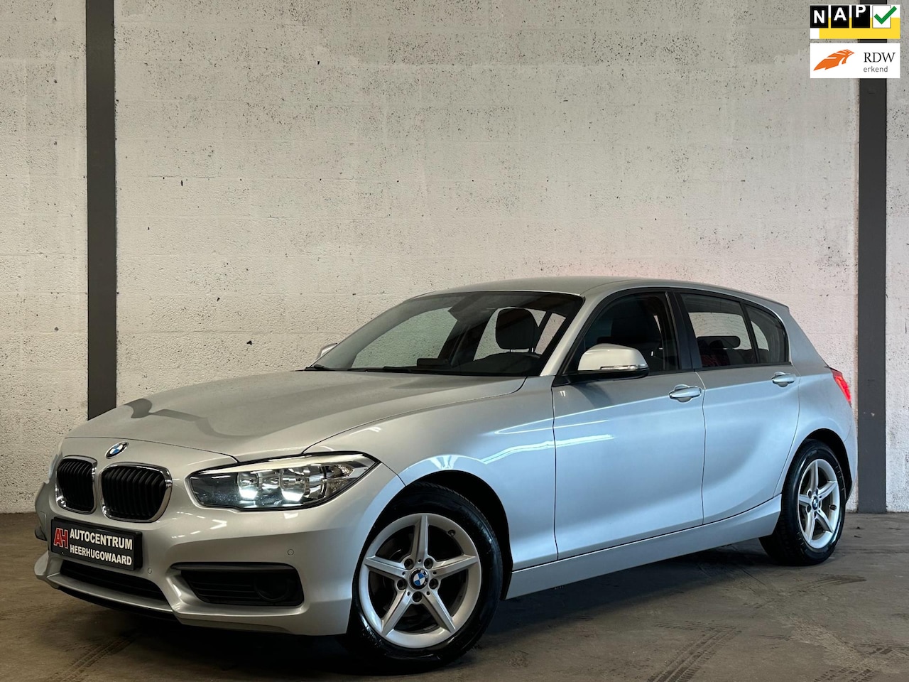 BMW 1-serie - 118i Navi|Airco|LED|Bluetooth|Dealer Onderhouden !! - AutoWereld.nl