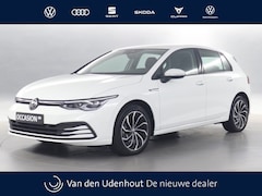 Volkswagen Golf - 1.5 TSI 130pk Life / Navigatie / Climate Control