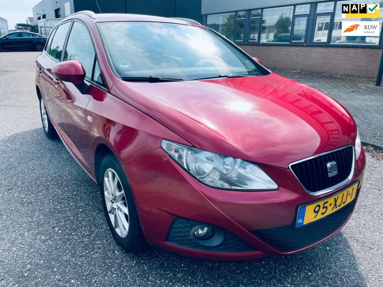 Seat Ibiza ST - 1.4 Style- Airco, Cruisecontrol, Goed Onderhoud Auto,Apk tot Mei 2025 - AutoWereld.nl