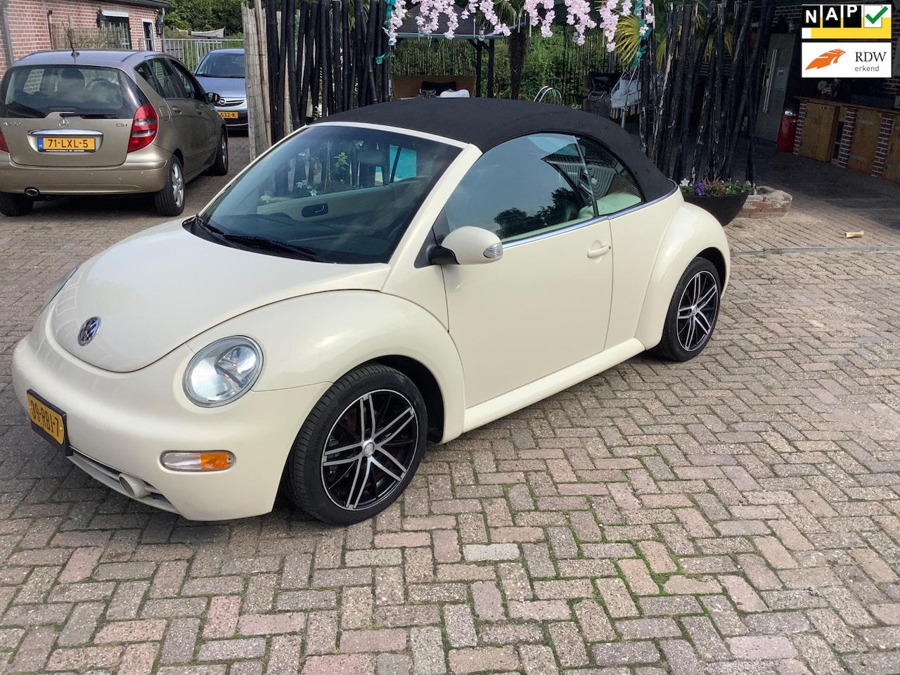 Volkswagen New Beetle Cabriolet - 2.0 Automaat. Nieuwe APK. Tot9-2025 - AutoWereld.nl