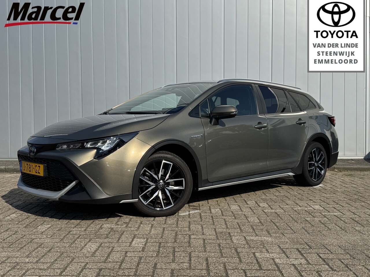 Toyota Corolla Touring Sports - 2.0 Hybrid Trek 184PK NL Auto Dealer Onderhouden Carplay Clima Cruise - AutoWereld.nl