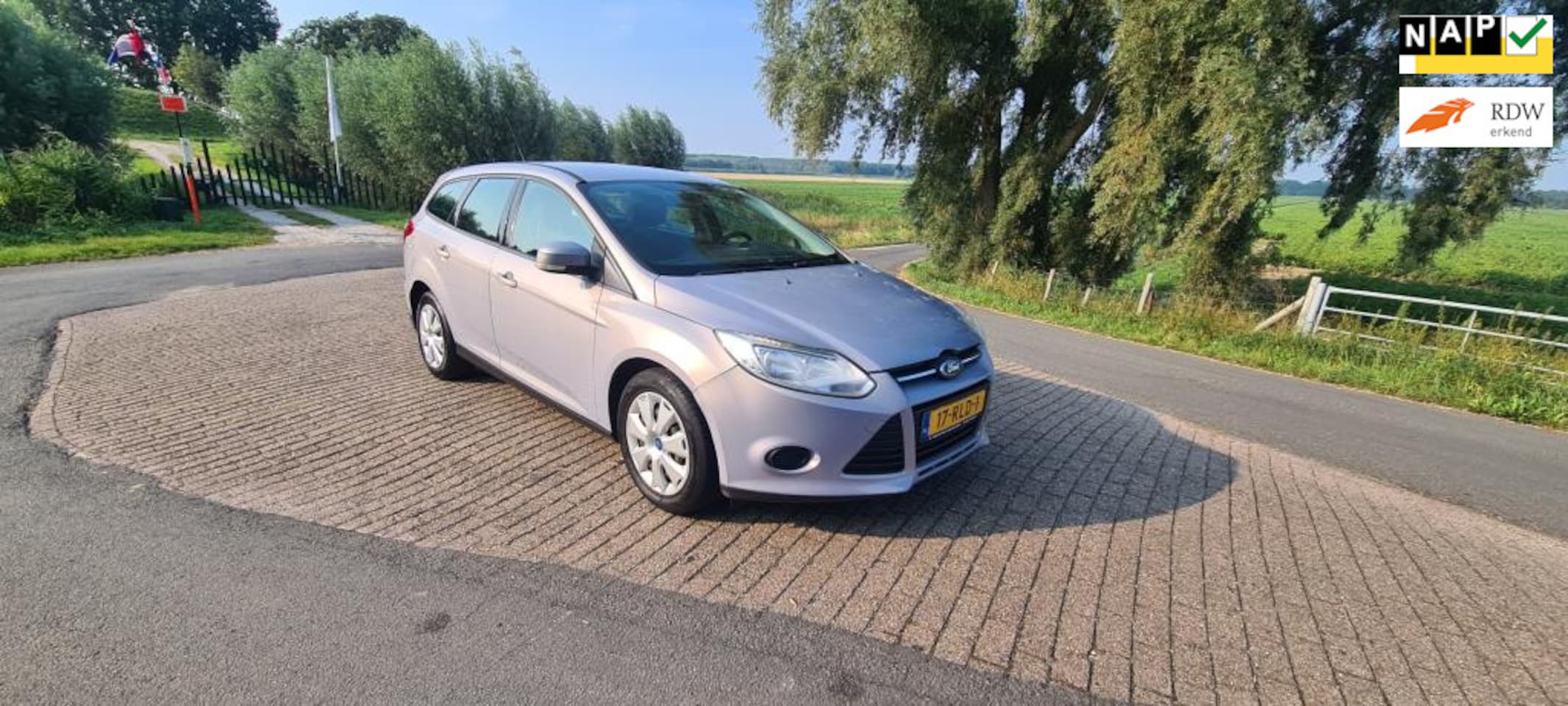 Ford Focus Wagon - 1.6 TI-VCT Trend 1.6 TI-VCT Trend NIEUWE APK - AutoWereld.nl