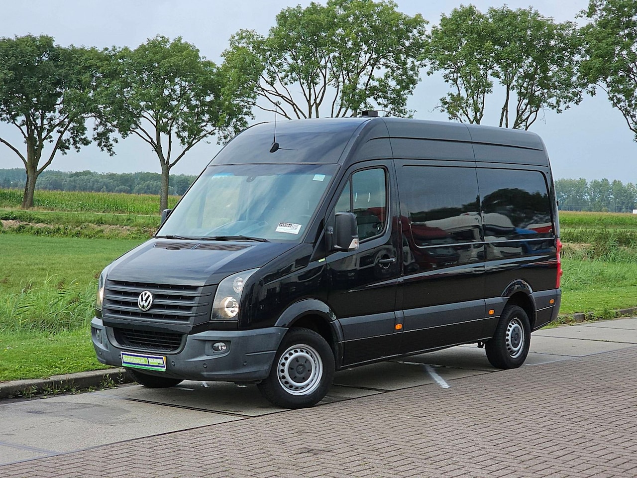 Volkswagen Crafter - 35 2.0 TDI L2H2 AC 163 PK TREKHAAK 3500 KG - AutoWereld.nl