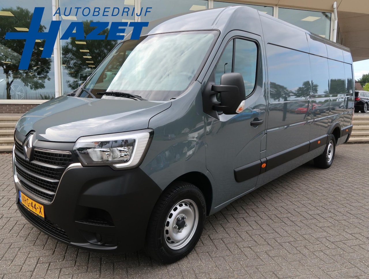 Renault Master - T35 2.3 DCI 165 PK L4H2 + OPRIJPLATEN / NAVIGATIE / APPLE CARPLAY / TREKHAAK - AutoWereld.nl