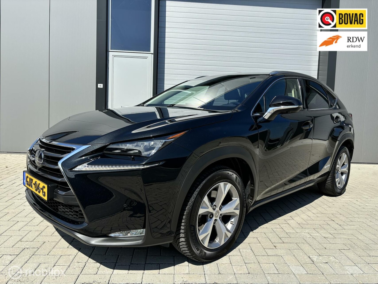 Lexus NX - 300h AWD Luxury Line 300h AWD Luxury Line - AutoWereld.nl