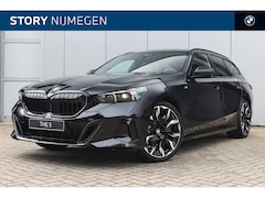 BMW 5-serie Touring - 520d xDrive High Executive M Sport Automaat / Panoramadak / Trekhaak / Bowers & Wilkins /