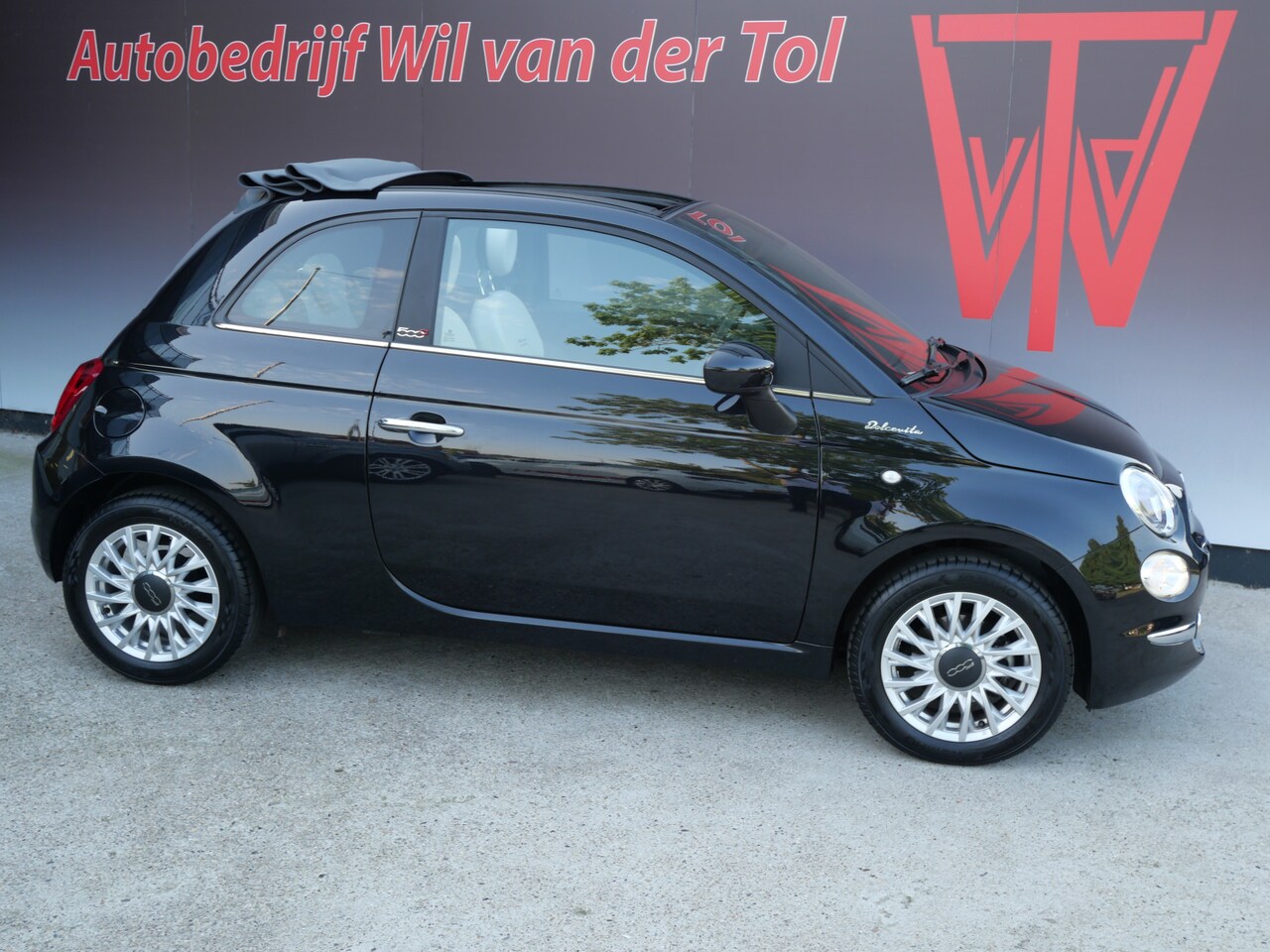 Fiat 500 C - 1.0 HYBRID DOLCEVITA | CRUISE | UCONNECT TOUCH | 1e EIG | ALL-IN!! - AutoWereld.nl