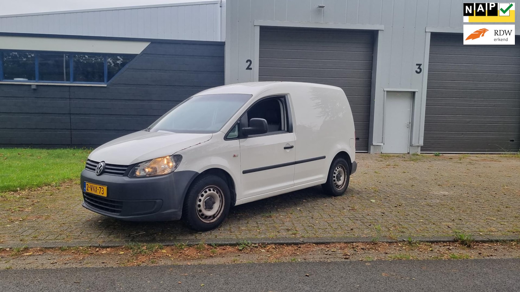 Volkswagen Caddy - 1.6 TDI 2011 280000KM GELOPEN - AutoWereld.nl