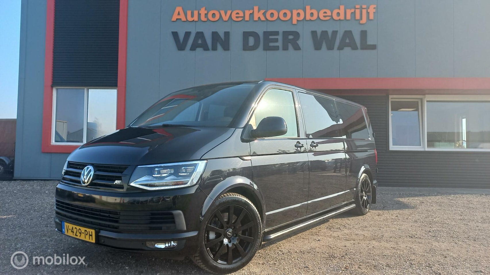 Volkswagen Transporter - 2.0 TDI L2H1 31 DC / Highline/2XSCHUIFDEUR - AutoWereld.nl