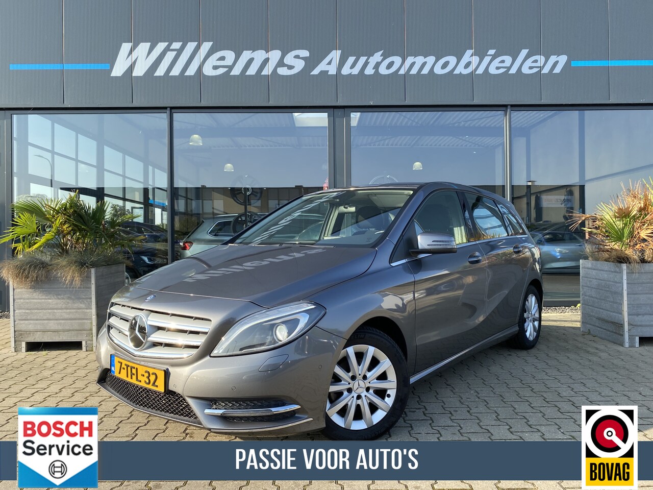 Mercedes-Benz B-klasse - 180 Ambition Trekhaak , Pdc, Navigatie - AutoWereld.nl