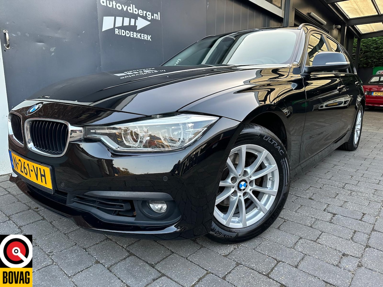 BMW 3-serie Touring - 318i High Automaat Navigatie | PDC | All-incl. prijs - AutoWereld.nl