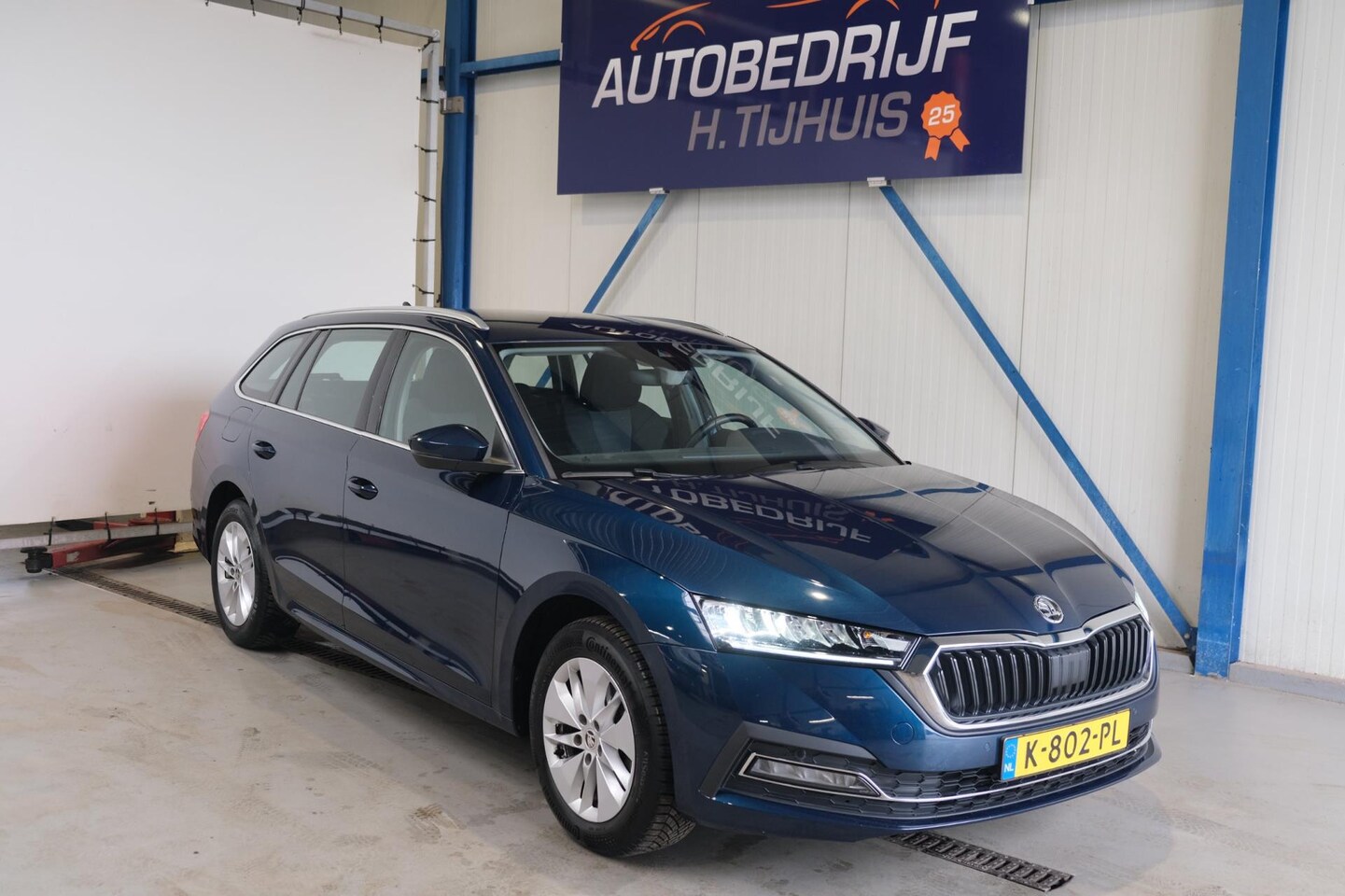 Skoda Octavia Combi - 1.0 TSI Ambition - N.A.P. Airco, Cruise, Navi, PDC. - AutoWereld.nl