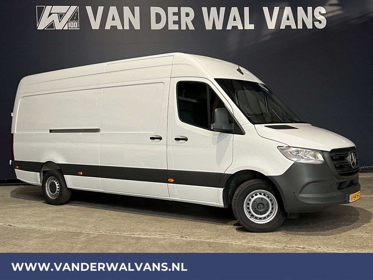 Mercedes-Benz Sprinter - 317 CDI 170pk L3H2 Fabrieksgarantie Euro6 Airco | Camera | Apple Carplay | Cruisecontrol A - AutoWereld.nl