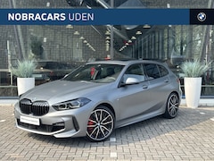 BMW 1-serie - 118i High Executive M Sport Automaat / Panoramadak / Sportstoelen / Stoelverwarming / Adap