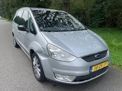 Ford Galaxy - 2.0-16V Ghia