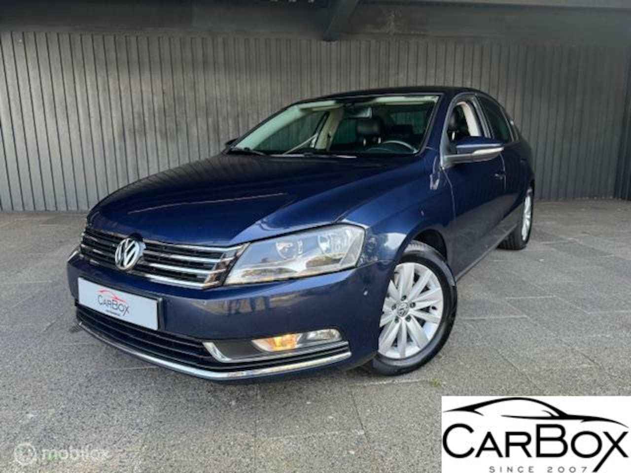 Volkswagen Passat - 1.6 TDI Comfortline Executive Edition Bluemotion 1.6 TDI Comfortline Executive Edition BlueMotion - AutoWereld.nl