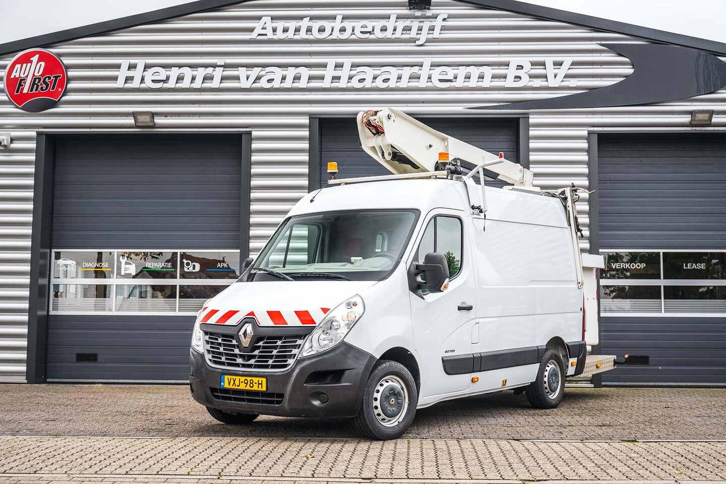 Renault Master - T35 2.3 dCi L2H2 125 PK Hoogwerker | Manlift 7.8 Meter | Airco | Cruise control - AutoWereld.nl