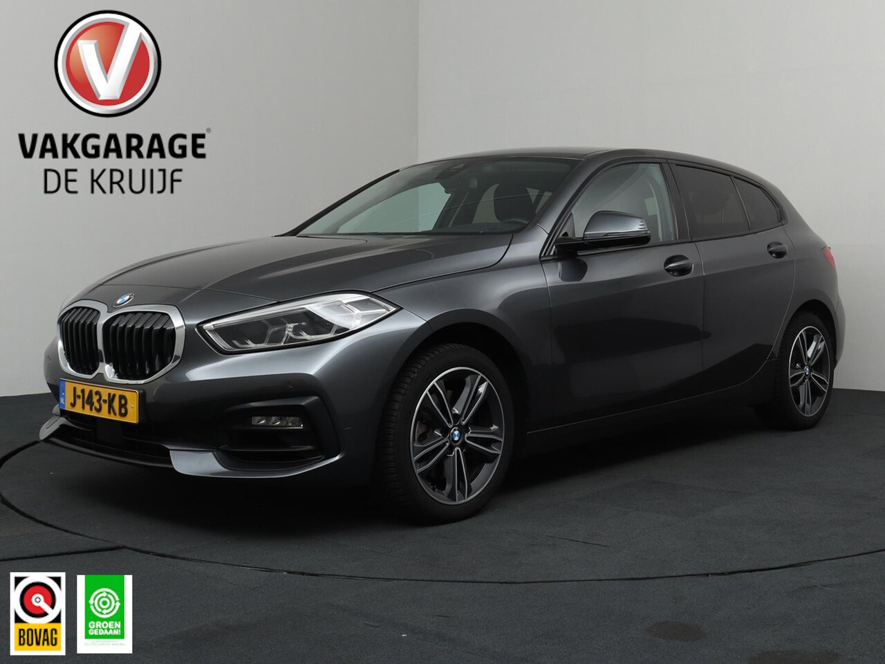 BMW 1-serie - 118i High Executive Edition | Navigatie | Trekhaak | CarPlay - AutoWereld.nl