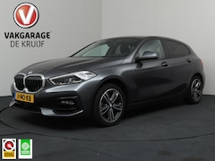 BMW 1-serie - 118i High Executive Edition | Navigatie | Trekhaak | CarPlay