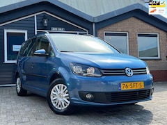 Volkswagen Touran - 1.2 TSI Trendline BlueMotion | Cruise + Clima + Navi